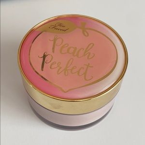 Too Faced Peach Perfect setting powder